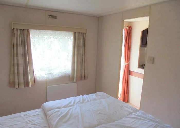 Seaways : The Westmorland Sw:- 6 Berth, Enclosed Veranda