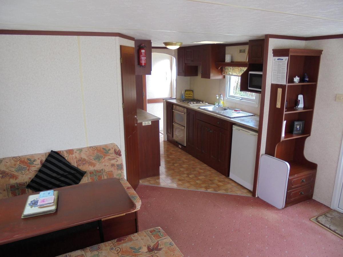Seaways : The Westmorland Sw:- 6 Berth, Enclosed Veranda *