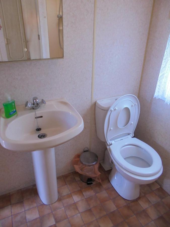 Seaways : The Westmorland Sw:- 6 Berth, Enclosed Veranda Apartment *