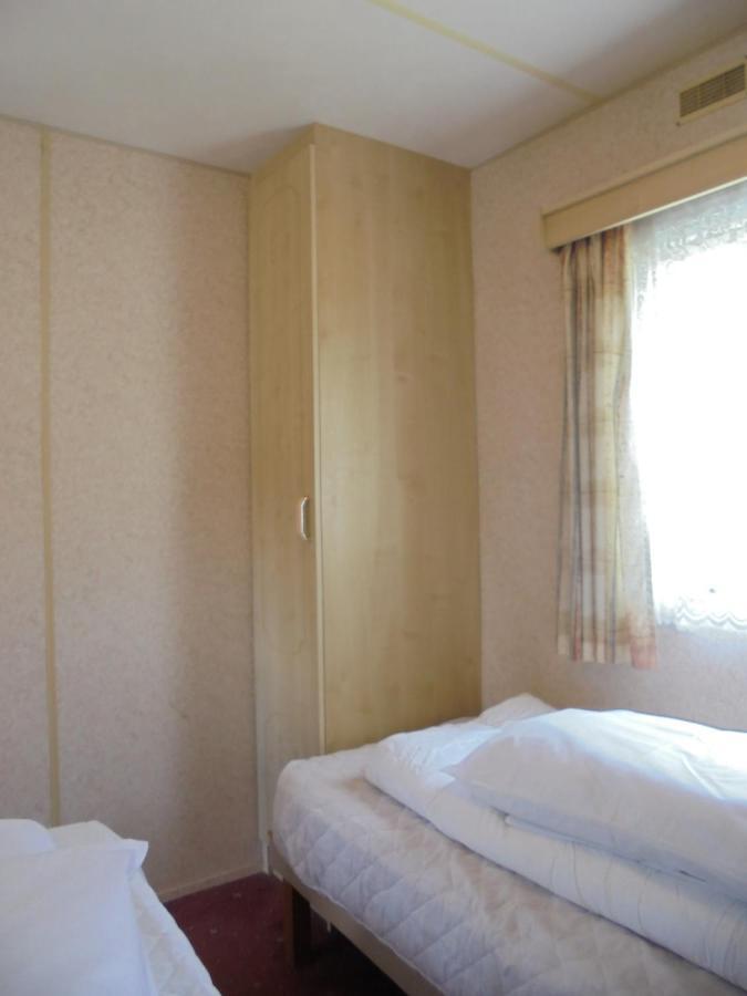 Apartment Seaways : The Westmorland Sw:- 6 Berth, Enclosed Veranda