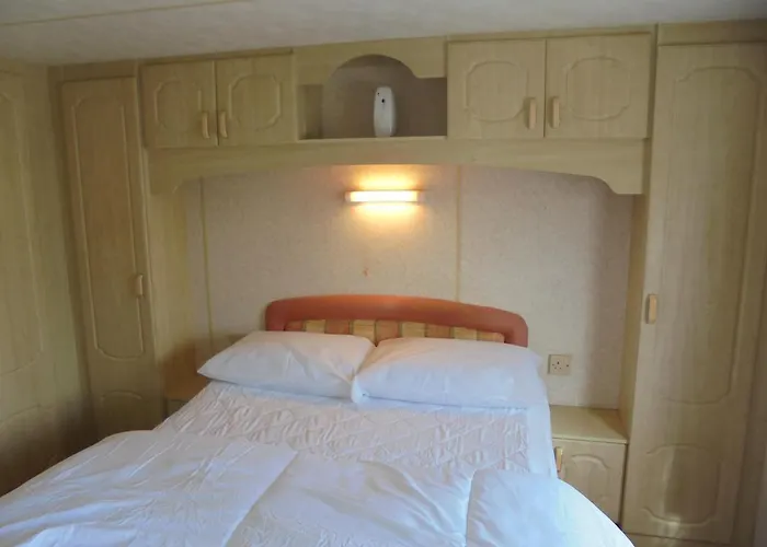 Seaways : The Westmorland Sw:- 6 Berth, Enclosed Veranda