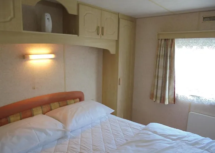 Seaways : The Westmorland Sw:- 6 Berth, Enclosed Veranda