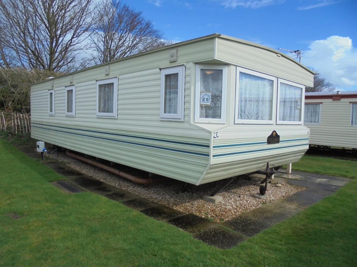 Apartment Seaways : The Westmorland Sw:- 6 Berth, Enclosed Veranda *
