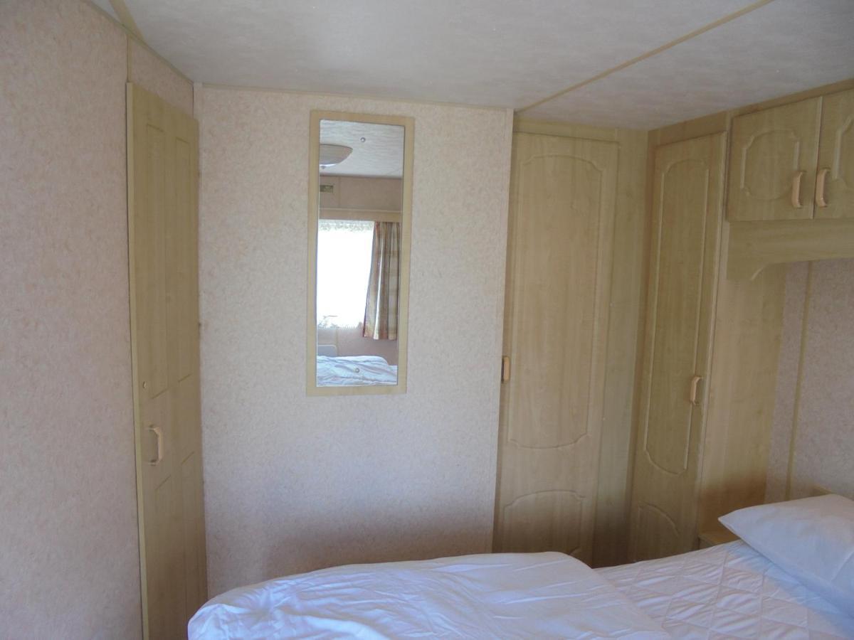 Seaways : The Westmorland Sw:- 6 Berth, Enclosed Veranda